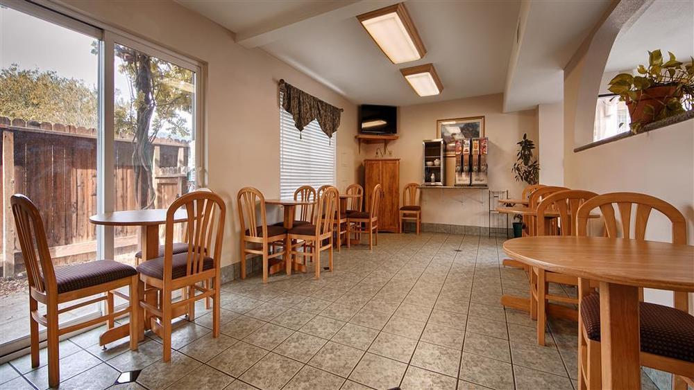 Cloverdale Wine Country Inn & Suites Ресторан фото