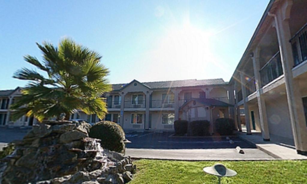 Cloverdale Wine Country Inn & Suites Екстер'єр фото
