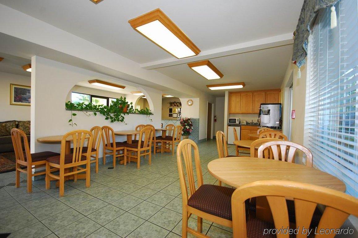 Cloverdale Wine Country Inn & Suites Ресторан фото