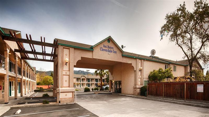 Cloverdale Wine Country Inn & Suites Екстер'єр фото