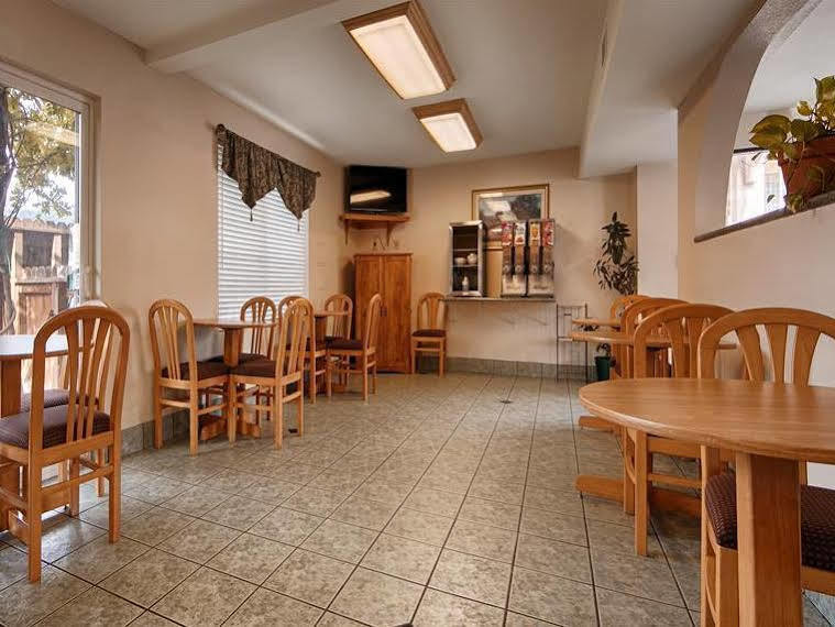 Cloverdale Wine Country Inn & Suites Екстер'єр фото