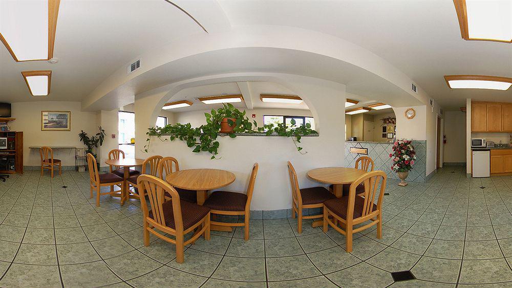 Cloverdale Wine Country Inn & Suites Екстер'єр фото